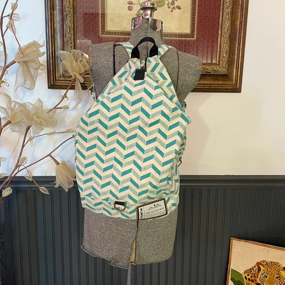 KAVU Free Range Backpack Bucket Style Bag w Pockets, Zippers, Clasps Gorpcore 💛🎀
